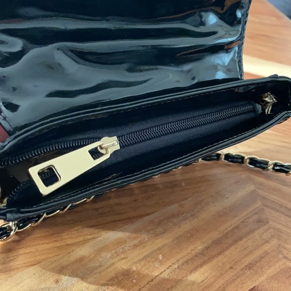 Black patent evening bag with gold accents 🌟 - Picture 14 of 15